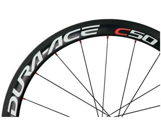 海外モデルのほうがかっこいいと思っている人も多いはず