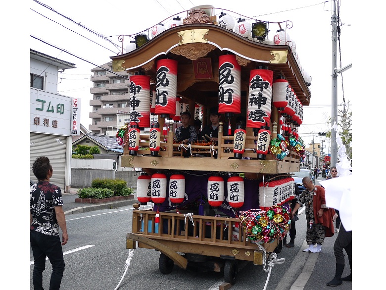 http://www.cs-fukuhama.com/news/images/2012%20yatai.jpg